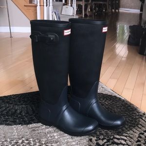 SOLD******Hunter Rain Boots **FREE Rubber Buffer**